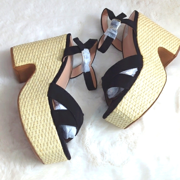 🆕🌿STEVEN PLATFORM HIPPY SANDALS🌿 - Picture 4 of 10